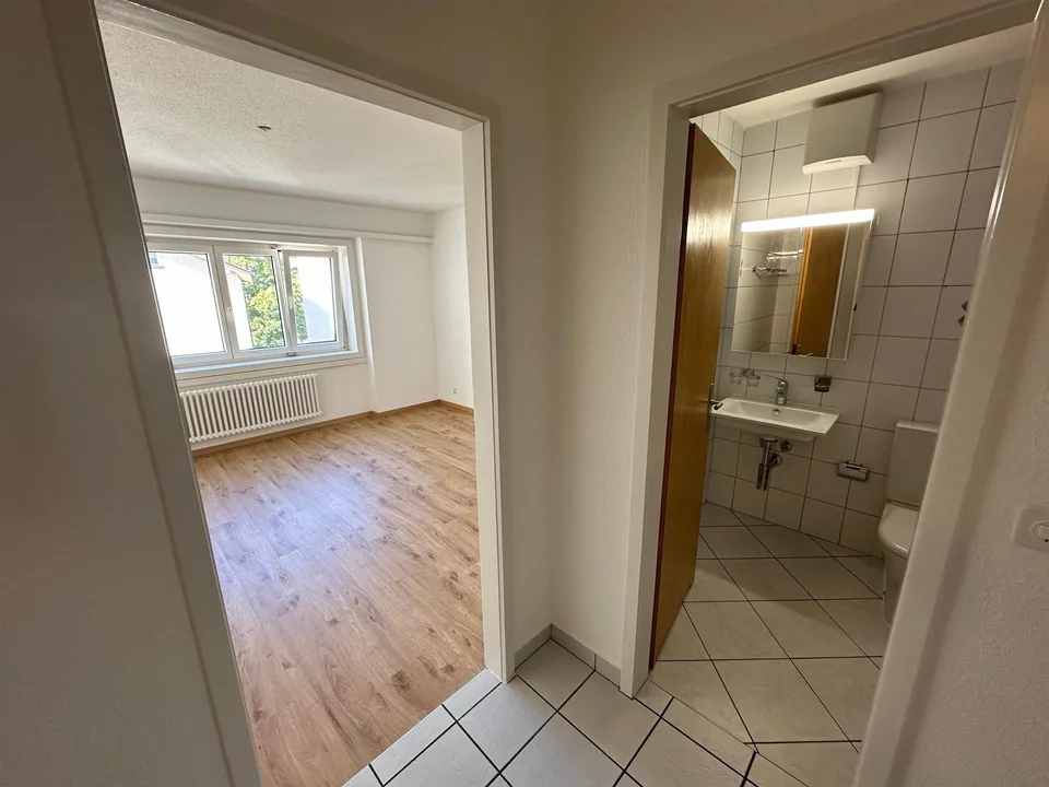 Helle 3.5 Zimmer Wohnung in Zentrum von Domat/Ems