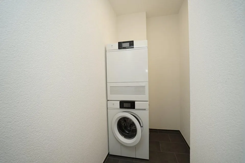 Ampio appartamento di 6,5 locali su due piani! – foto 7 di 10