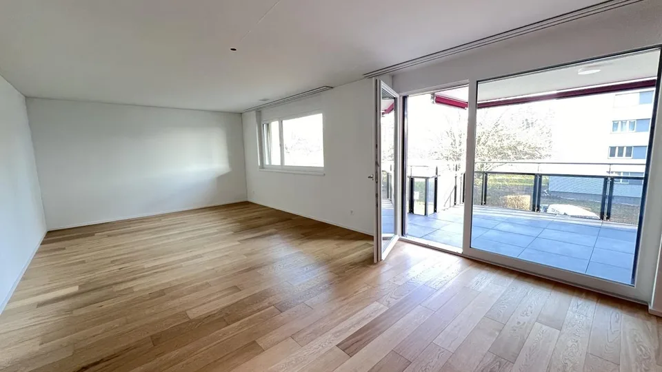 Grosszügige und sonnige Wohnung mit grossem Balkon (18m2) – photo 5 of 13