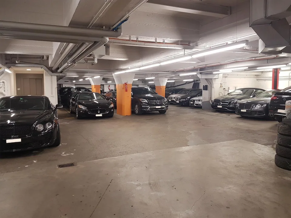 Parkplatz (Valet Parking) im Zentrum der Stadt Zürich – Foto 2 von 5