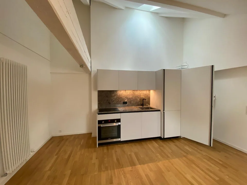 Moderne 2.5-Zimmer-Dachwohnung in Bauma