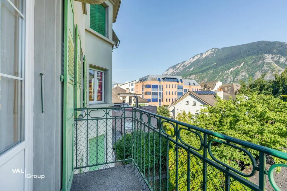 Charme et espace à deux pas du centre de Sierre
