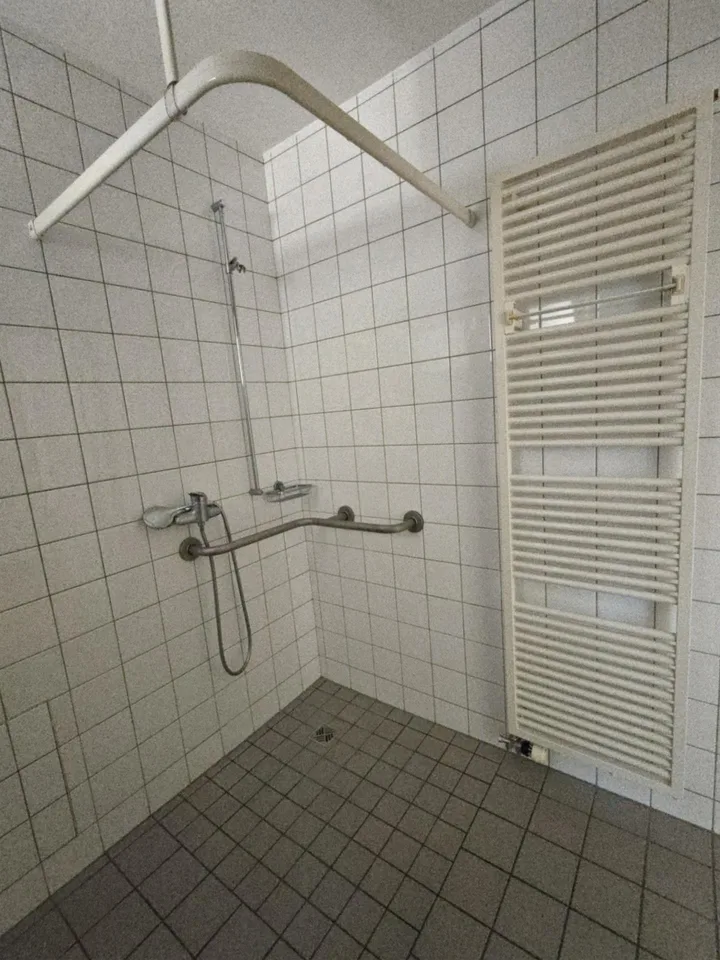 Renovierte 2 1/2 Zimmerwohnung in einer Alterssiedlung – foto 11 di 17