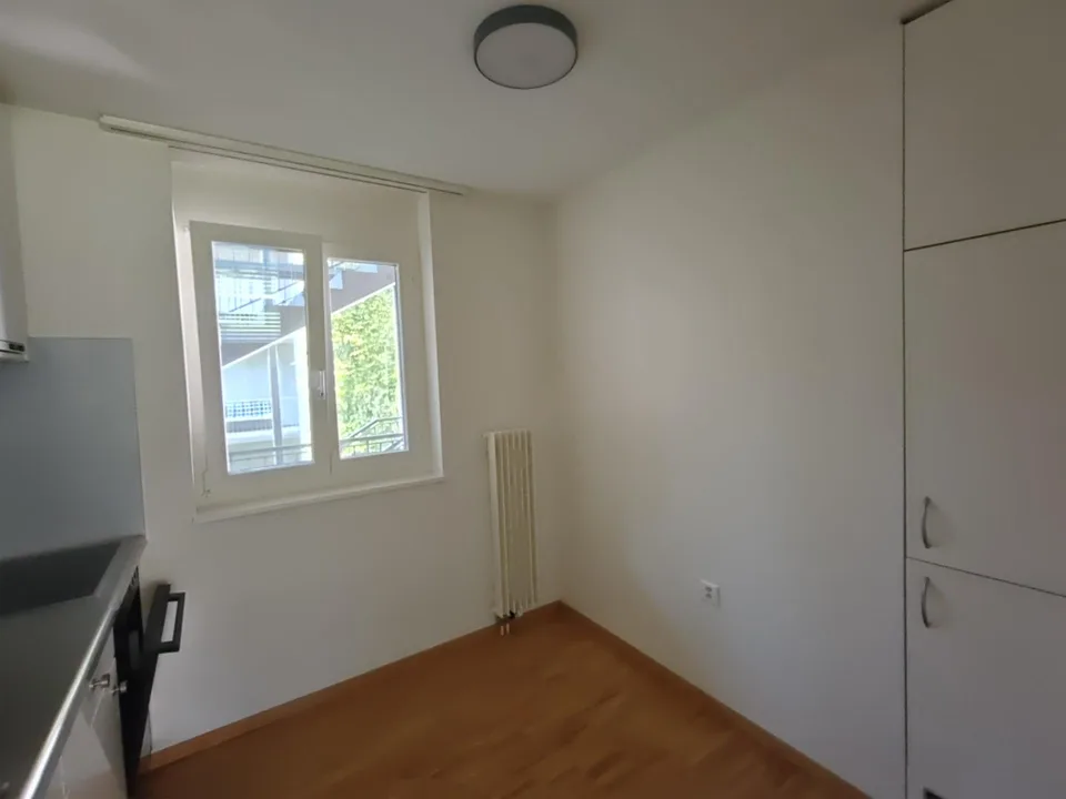 Renovierte 2 1/2 Zimmerwohnung in einer Alterssiedlung – foto 9 di 17