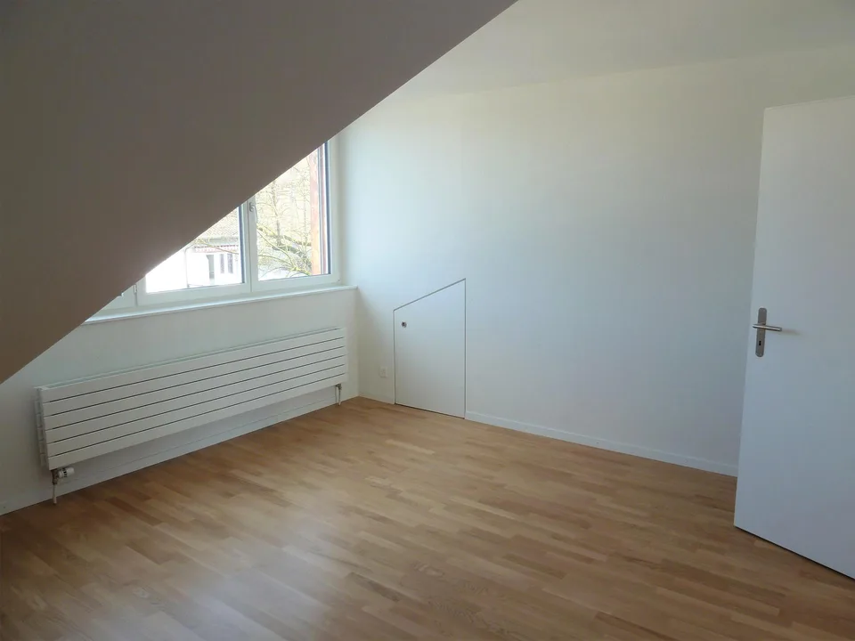 charmante 2.5-Zimmerdachwohnung nähe Rosengartens – photo 8 sur 13