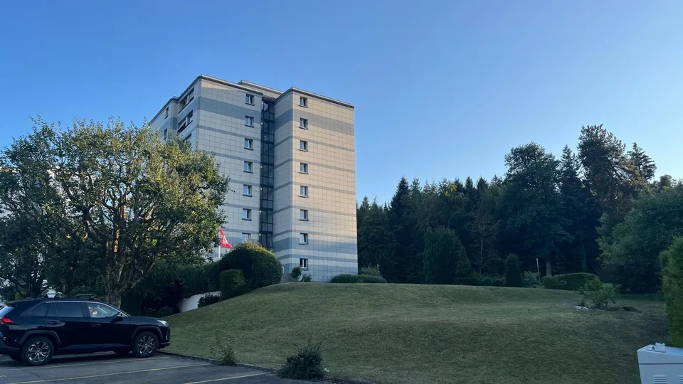 Ruhe; am Waldrand, helle 3.5-Zimmer Wohnung in Zollikerberg – foto 3 di 7