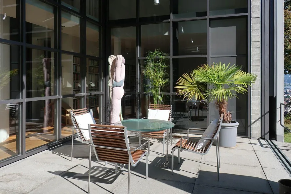 Architekten-Villa hoch über der Stadt – Foto 8 von 11