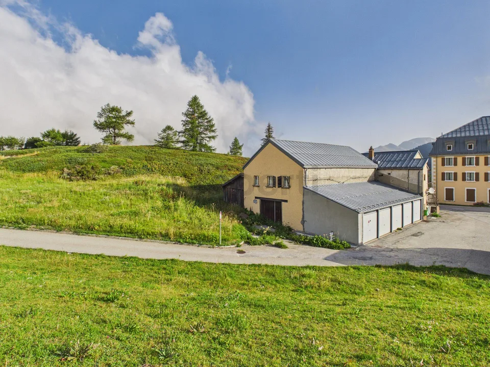 Historisches Pass-Juwel auf 2'005 m ü. M.: 228 m² Wohnfläche, alpine Traumkulisse und vielseitige Nutzung – Foto 6 von 16
