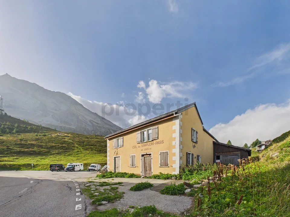 Historisches Pass-Juwel auf 2'005 m ü. M.: 228 m² Wohnfläche, alpine Traumkulisse und vielseitige Nutzung – Foto 7 von 16