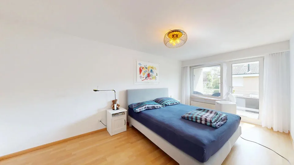 Idyllisches 5.5-Zimmer-Reiheneckhaus mit Garage und Cheminée – foto 8 di 17
