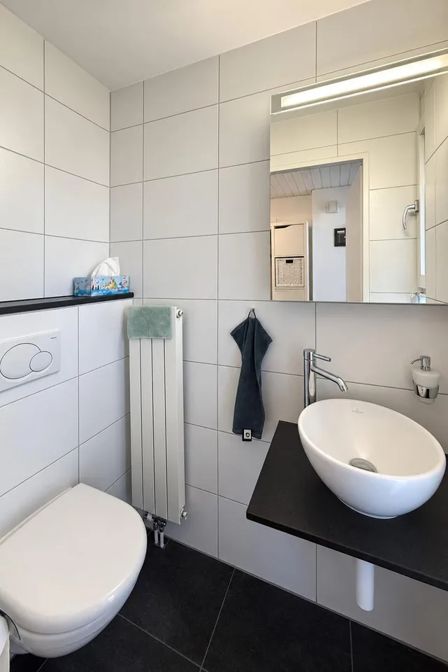 Idyllisches 5.5-Zimmer-Reiheneckhaus mit Garage und Cheminée – foto 7 di 17
