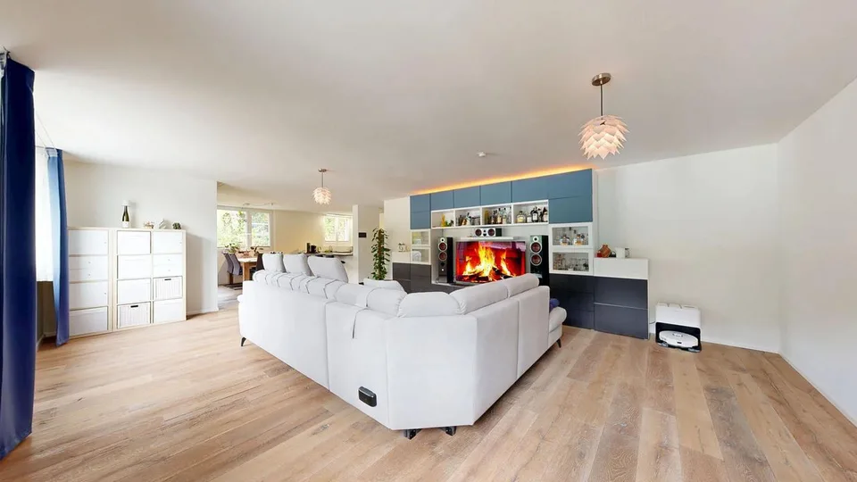 Moderne 4.5-Zimmer-Wohnung mit Balkon und zwei Einstellhallenplätzen – photo 6 sur 17