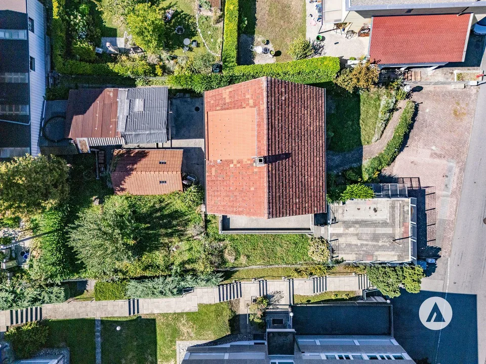 Casa unifamiliare con numerose possibilità di (ri)sviluppo – foto 4 di 13