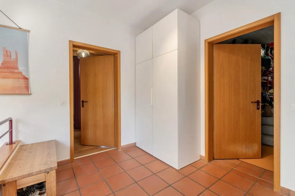 Maison individuelle de 6,5 pièces située à la périphérie de l'agglomération, avec beaucoup d'intimité et une vue magnifique sur la vallée de Mettau – photo 10 sur 24