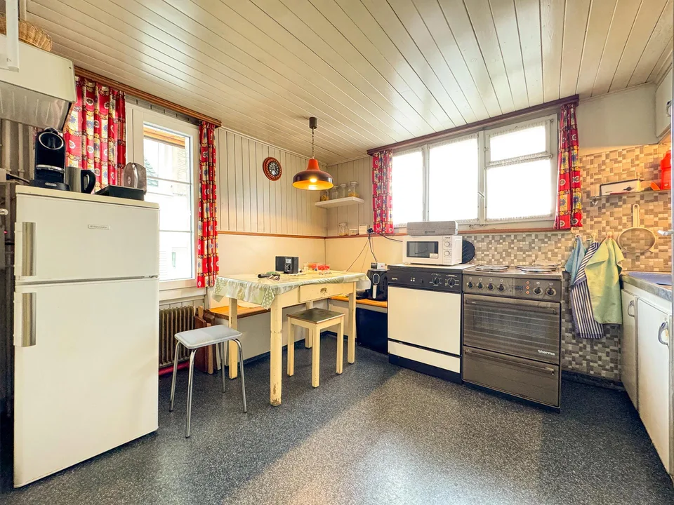 Einfamilienhaus mit Gewerberaum und Erweiterungspotenzial – foto 3 di 9