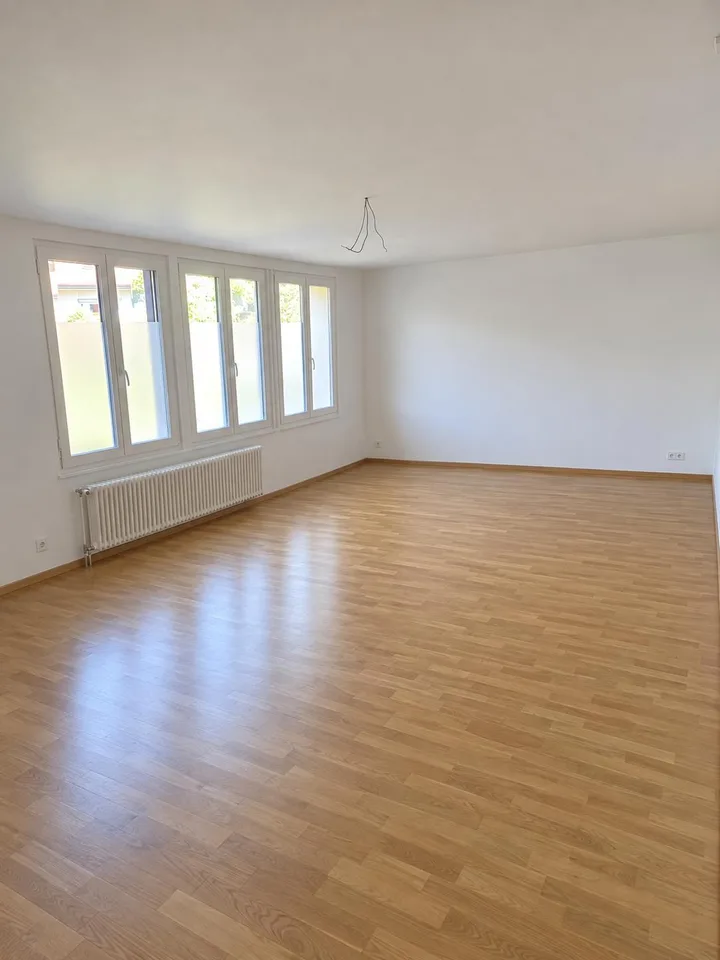 Helle 2.5-Zimmer-Wohnung mit Terrasse in Heiligenschwendi – Foto 2 von 5