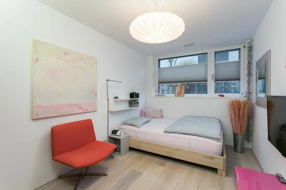 Appartement exclusif de 5,5 pièces avec espace de jardin dans la ville de Zurich – photo 7 sur 13