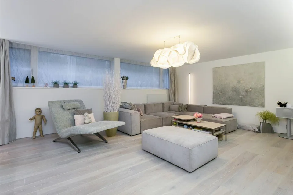 Appartement exclusif de 5,5 pièces avec espace de jardin dans la ville de Zurich – photo 6 sur 13
