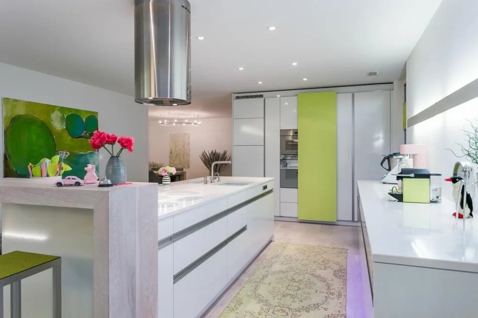 Appartement exclusif de 5,5 pièces avec espace de jardin dans la ville de Zurich – photo 4 sur 13