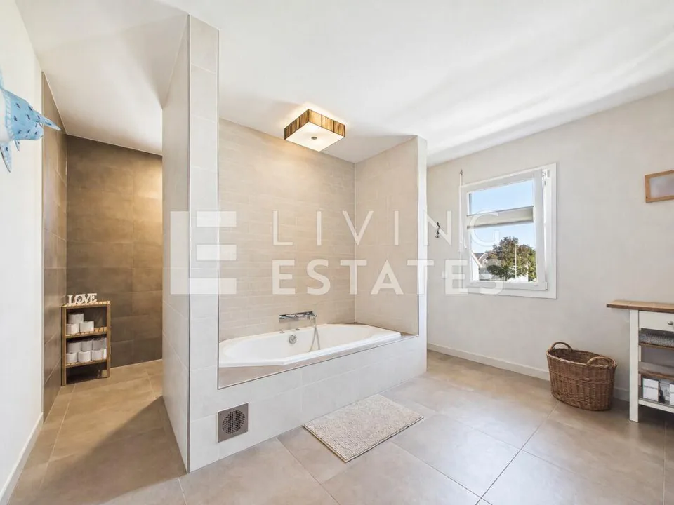 Stylish Living with Space to Live – photo 12 of 19