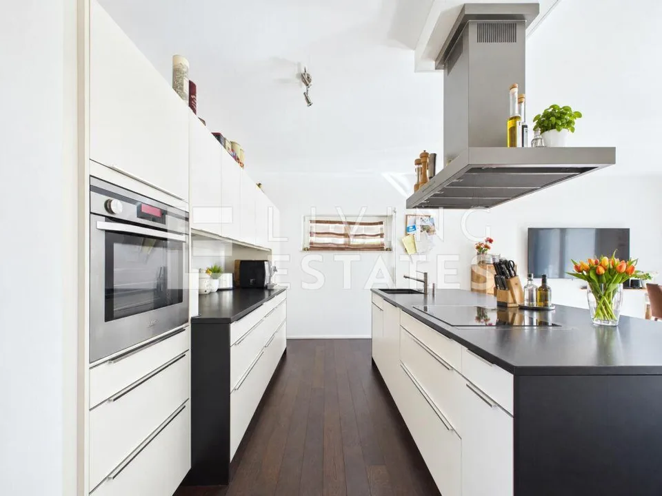 Stylish Living with Space to Live – photo 3 of 19