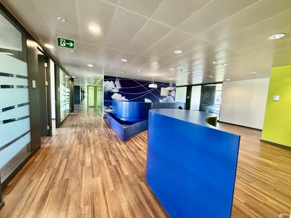 Superbes surfaces de bureaux modernes accessibilité CFF et parkings – photo 3 sur 12