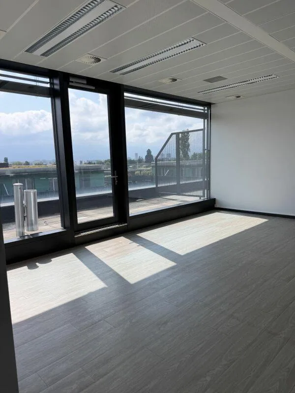 Surface de bureaux de 77 m² offrant un cadre de travail fonctionnel... – foto 5 di 6