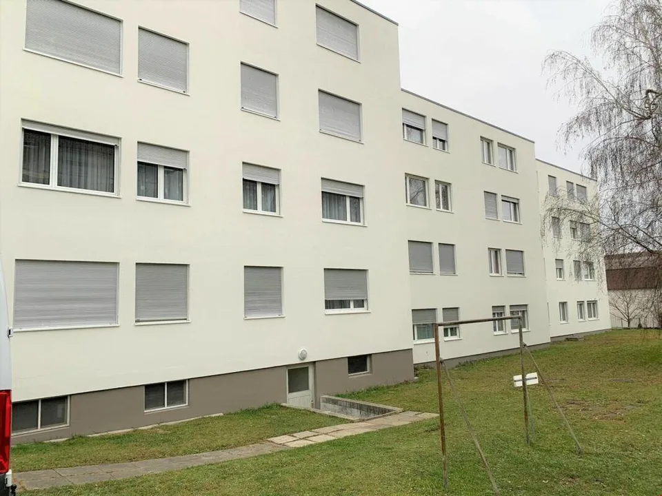 Lumineux et spacieux, avec balcon dans un espace vert !