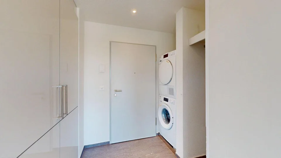 Appartement d'attique élégant avec terrasse ensoleillée sur le toit – photo 13 sur 13