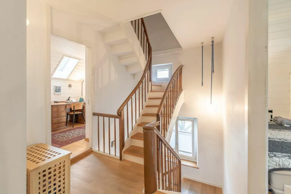 7.5-Zi-Einfamilienhaus mit Einliegerwohnung und Garten – Foto 9 von 14
