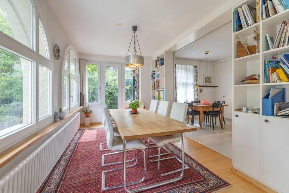 7.5-Zi-Einfamilienhaus mit Einliegerwohnung und Garten – Foto 6 von 14