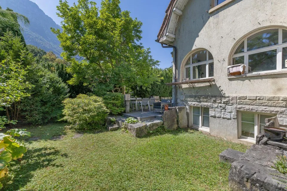 7.5-Zi-Einfamilienhaus mit Einliegerwohnung und Garten – Foto 12 von 14