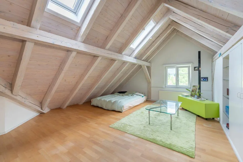 7.5-Zi-Einfamilienhaus mit Einliegerwohnung und Garten – Foto 10 von 14