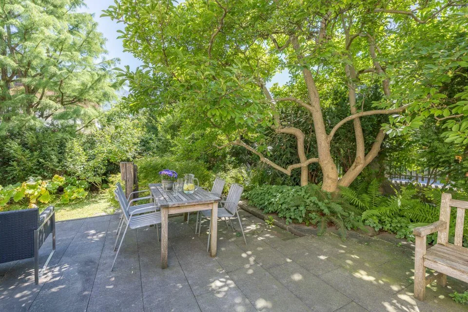7.5-Zi-Einfamilienhaus mit Einliegerwohnung und Garten – Foto 11 von 14