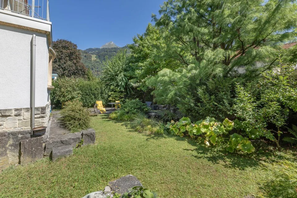 7.5-Zi-Einfamilienhaus mit Einliegerwohnung und Garten – Foto 13 von 14