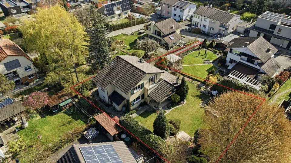 Casa unifamiliare ristrutturata, separata da 5,5 locali con giardino spazioso in posizione esclusiva – foto 11 di 13