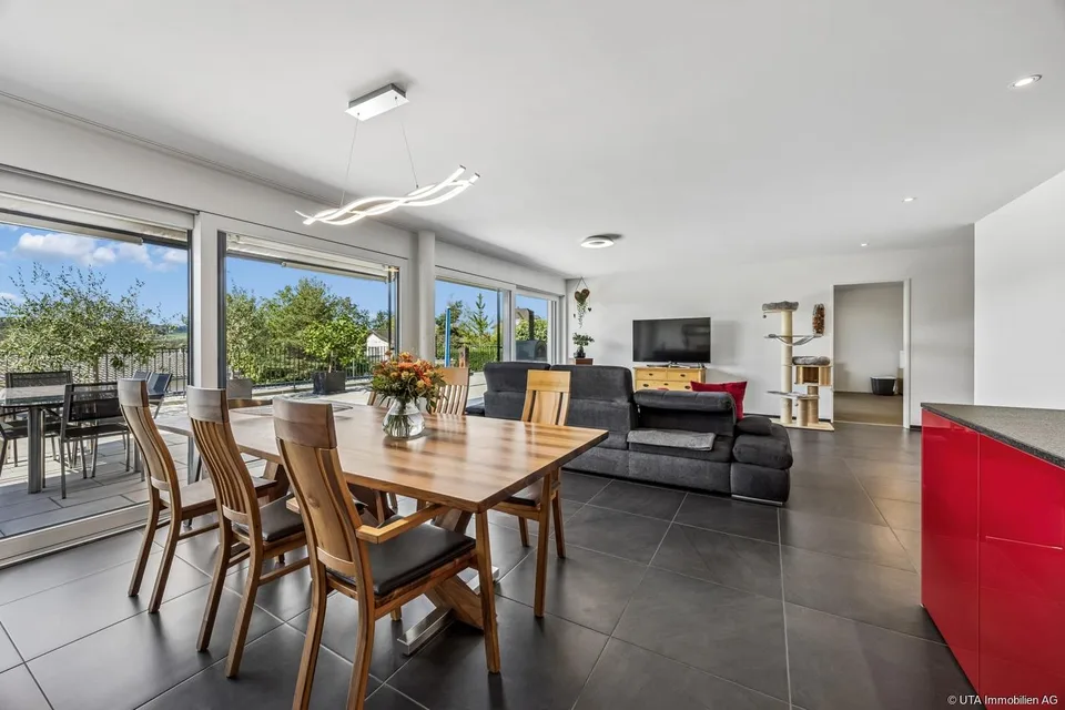 traumhafte 4.5-Zimmer-Terrassenwohnung an erhöhter Wohnlage – Foto 7 von 24