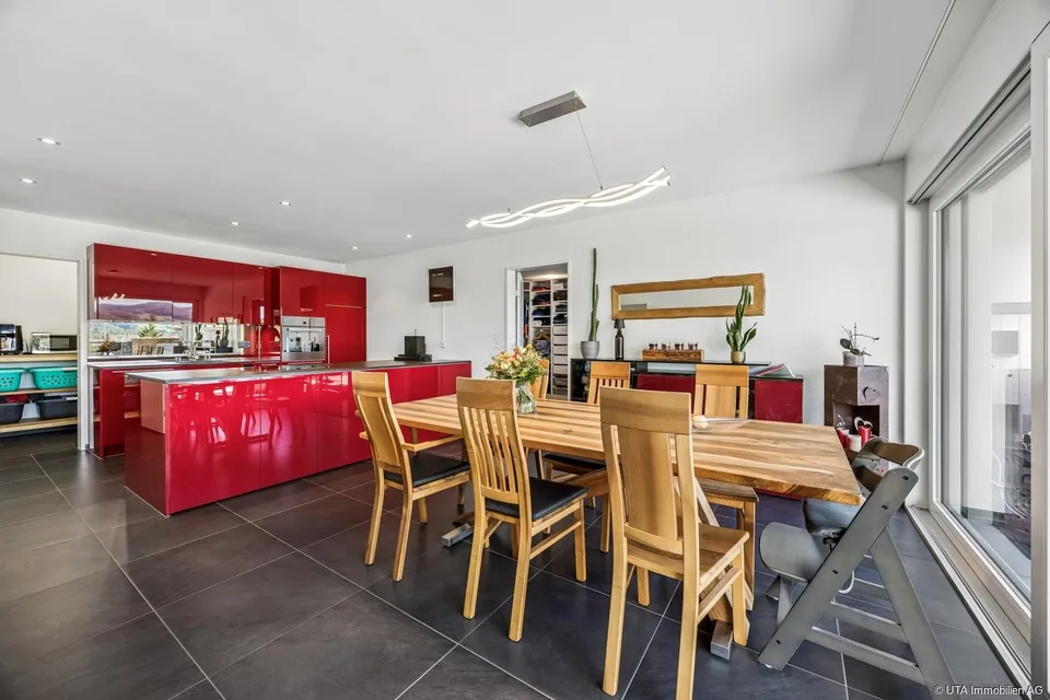traumhafte 4.5-Zimmer-Terrassenwohnung an erhöhter Wohnlage – Foto 6 von 24