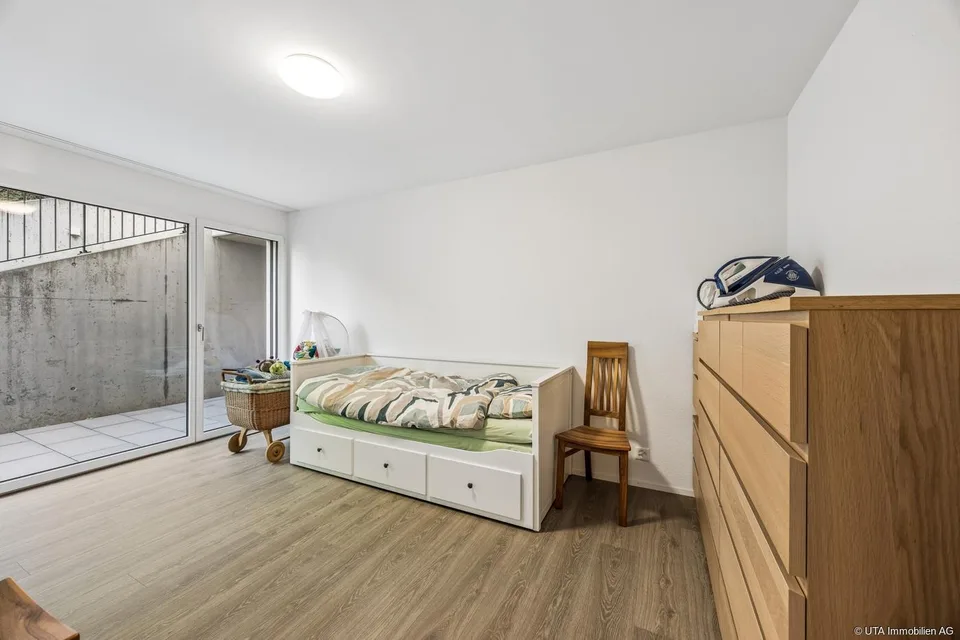 traumhafte 4.5-Zimmer-Terrassenwohnung an erhöhter Wohnlage – Foto 10 von 24