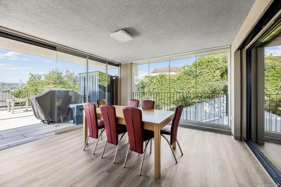 traumhafte 4.5-Zimmer-Terrassenwohnung an erhöhter Wohnlage – Foto 18 von 24