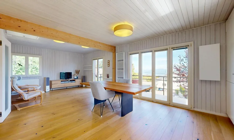 Fully renovated chalet in Arzier – absolute calm, panoramic view – photo 4 of 11