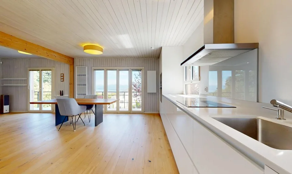 Fully renovated chalet in Arzier – absolute calm, panoramic view – photo 2 of 11