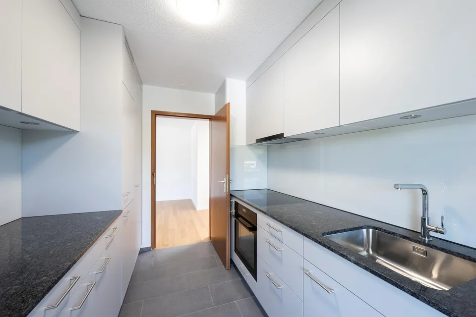 Ampio appartamento in zona verde – foto 9 di 11