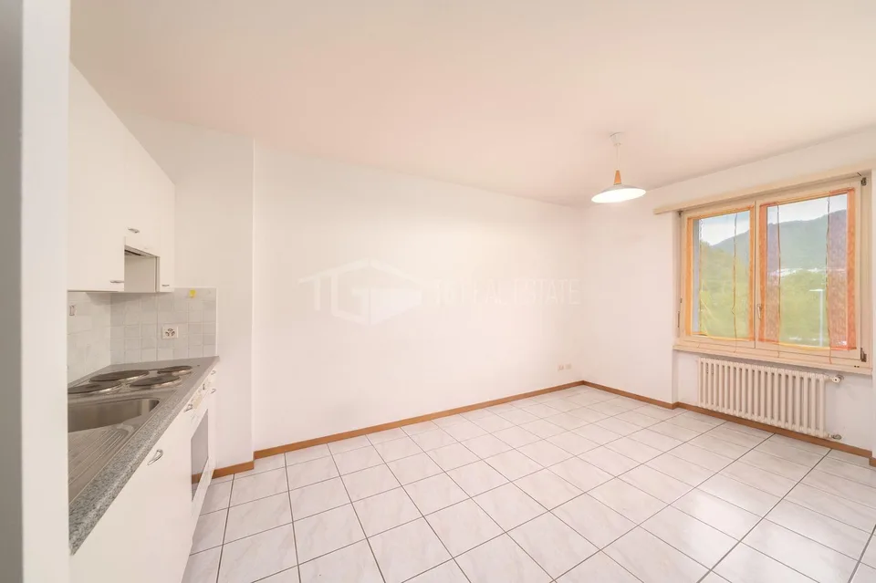 LUMINOSO 2.5 LOCALI – Foto 2 von 7