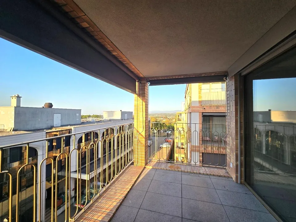 Spacious 4.5-room apartment in the heart of the Orée district in Crissier – photo 8 of 8