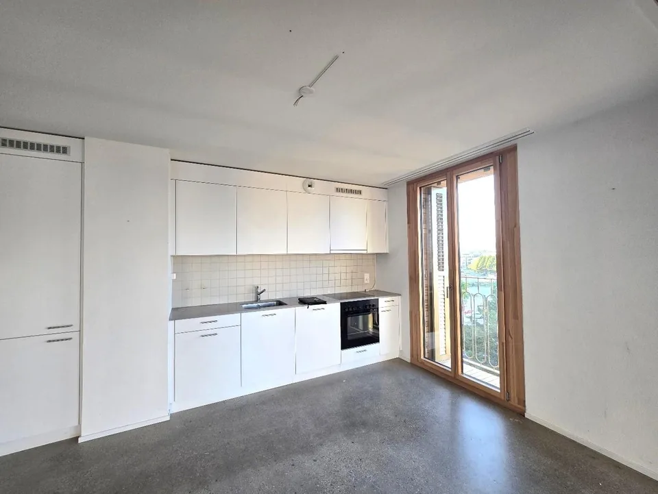 Spacious 4.5-room apartment in the heart of the Orée district in Crissier – photo 2 of 8