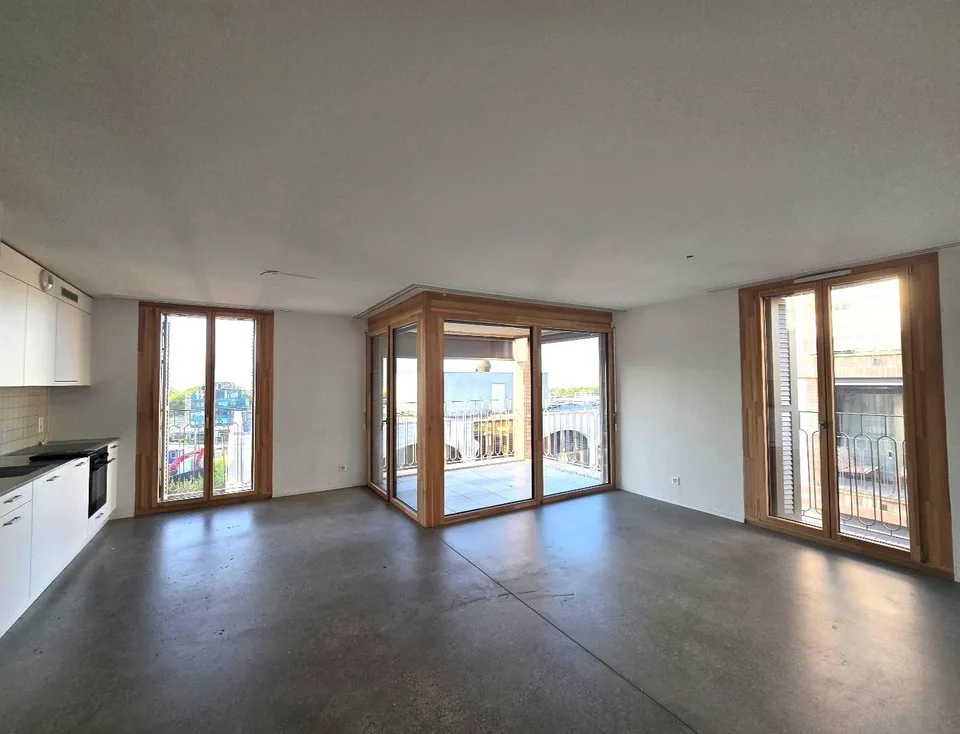 Spacious 4.5-room apartment in the heart of the Orée district in Crissier – photo 4 of 8