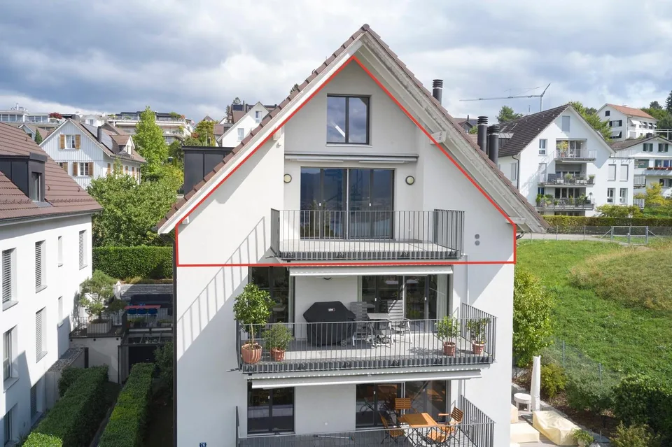 Appartement de toit unique avec galerie et vue panoramique sur le lac de Zurich – photo 12 sur 12