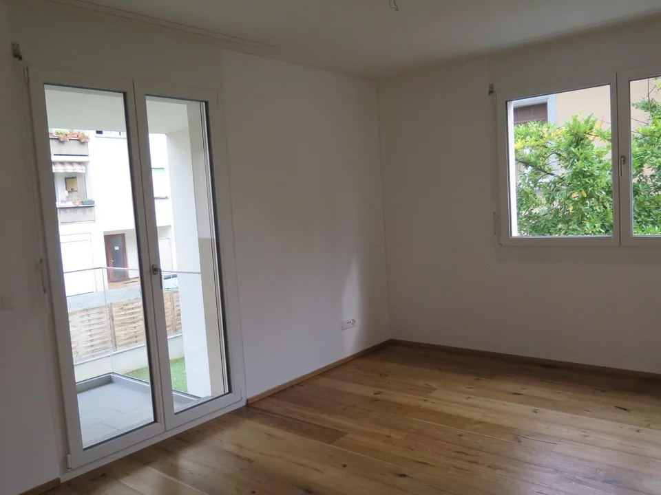 Helle, gemütliche 3.5-Zimmerwohnung mit zwei Balkonen in Muralto – Foto 9 von 11