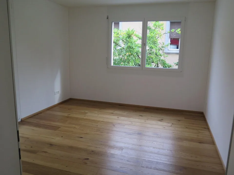 Helle, gemütliche 3.5-Zimmerwohnung mit zwei Balkonen in Muralto – Foto 8 von 11